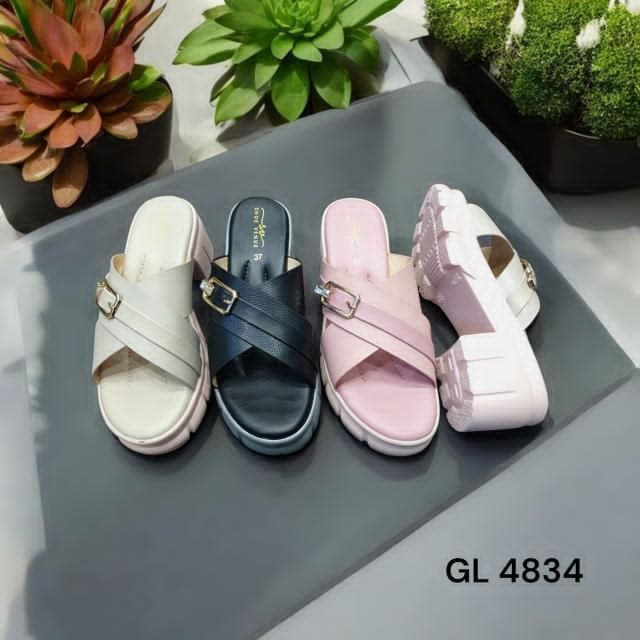 Comfortable Cross-Strap Platform Slides